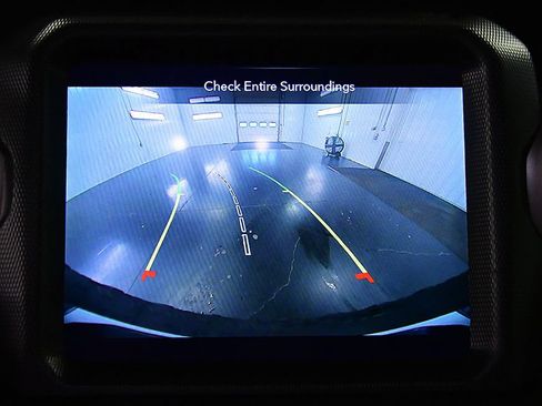 Used 2023 Jeep Wrangler Unlimited Rubicon 4xe w/ Cold Weather Group AWD/4WD image 23