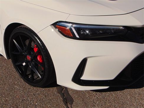 Used 2024 Honda Civic Type R image 2