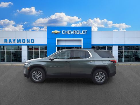 Used 2023 Chevrolet Traverse LT FWD image 6