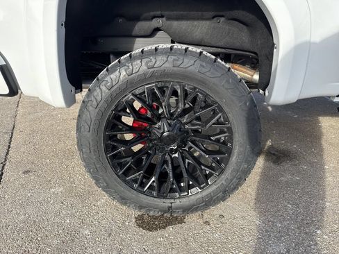 New 2026 GMC Sierra 1500 AT4 w/ Technology Package AWD/4WD image 10