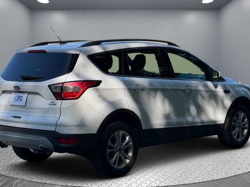 Used 2018 Ford Escape SE AWD/4WD image 5