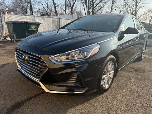 Used 2019 Hyundai Sonata SE image 1