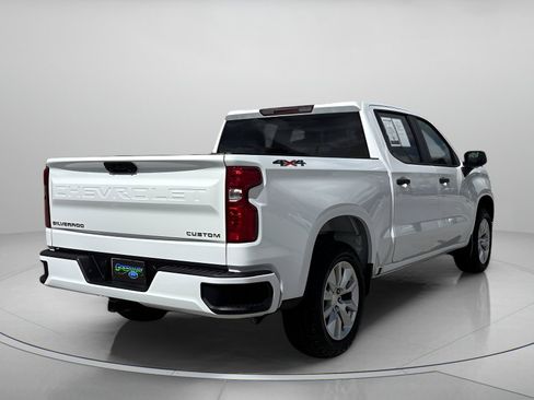 Used 2024 Chevrolet Silverado 1500 Custom image 3