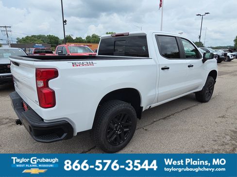 New 2026 Chevrolet Silverado 1500 LT Trail Boss w/ Convenience Package II AWD/4WD image 9