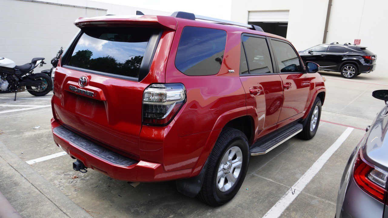 Used 2021 Toyota 4Runner SR5 AWD/4WD image 5