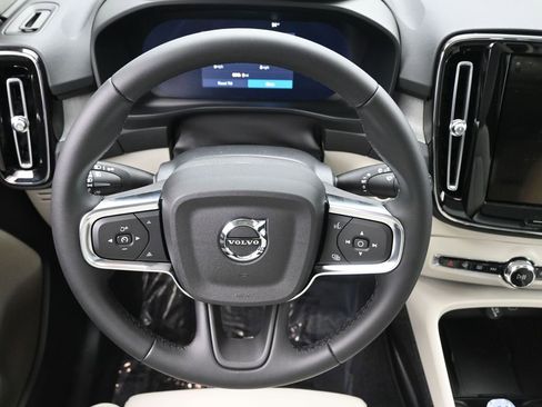 New 2026 Volvo XC40 B5 Ultra w/ Climate Package AWD/4WD image 18
