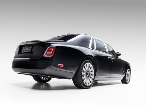 Used 2019 Rolls-Royce Phantom Sedan image 12