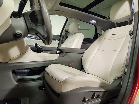 Used 2024 Cadillac XT5 Premium Luxury w/ Technology Package AWD/4WD image 9