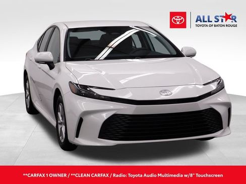 Used 2025 Toyota Camry LE image 1