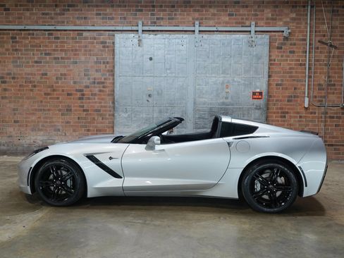 Used 2017 Chevrolet Corvette Stingray Coupe w/ Carbon Flash Badge Package RWD image 34