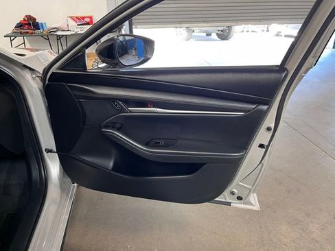 Used 2024 MAZDA MAZDA3 s FWD image 12