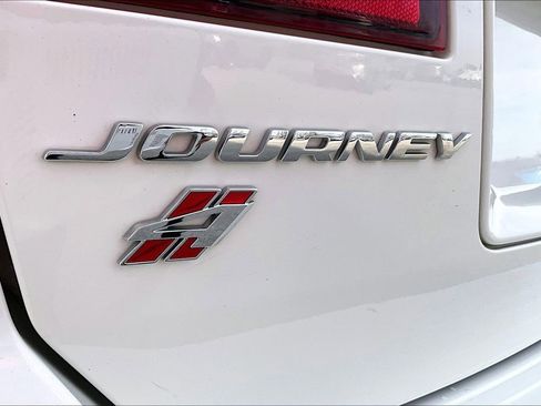 Used 2019 Dodge Journey GT image 43