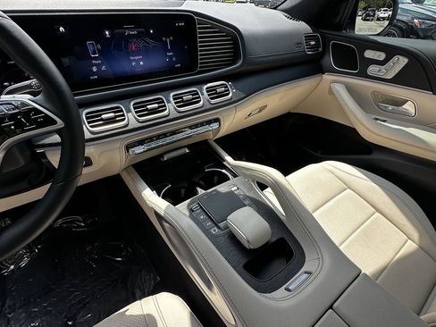 Certified 2025 Mercedes-Benz GLE 450e 4MATIC image 31