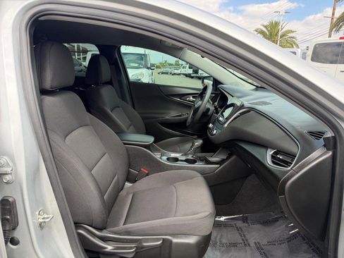 Used 2021 Chevrolet Malibu LS FWD image 21