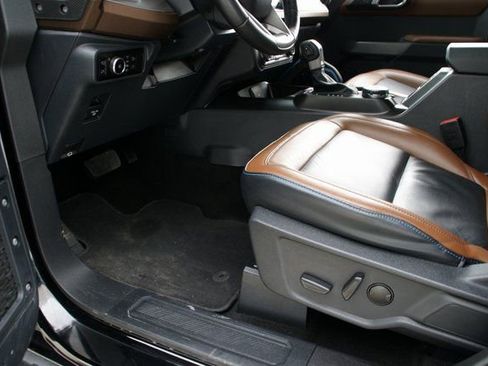 Used 2023 Ford Bronco Outer Banks image 17