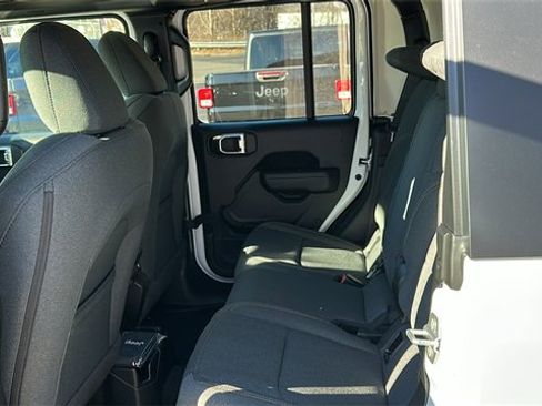 New 2026 Jeep Gladiator Sport image 20