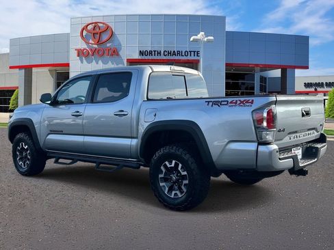 Used 2023 Toyota Tacoma TRD Off-Road w/ Technology Package AWD/4WD image 6