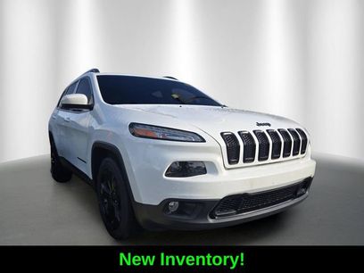 Used 2018 Jeep Cherokee Latitude w/ Altitude Package