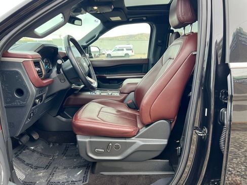 Used 2023 Ford Expedition Max Limited image 10