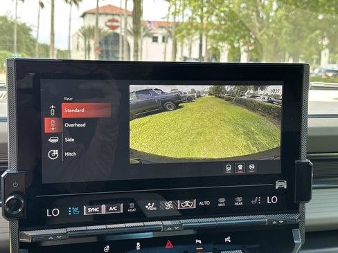 Used 2026 GMC Hummer EV SUV AWD/4WD image 21