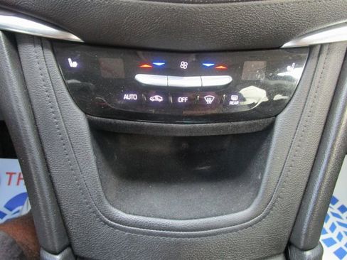 Used 2017 Cadillac XT5 Luxury image 15