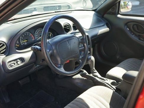 Used 1998 Pontiac Grand Am SE image 10