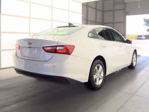 Used 2024 Chevrolet Malibu LS w/ Driver Confidence Package FWD image 2