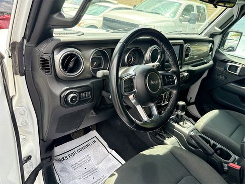 Used 2021 Jeep Wrangler Unlimited Sahara image 10