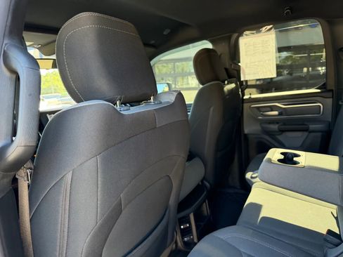 Used 2021 RAM 1500 Big Horn AWD/4WD image 37