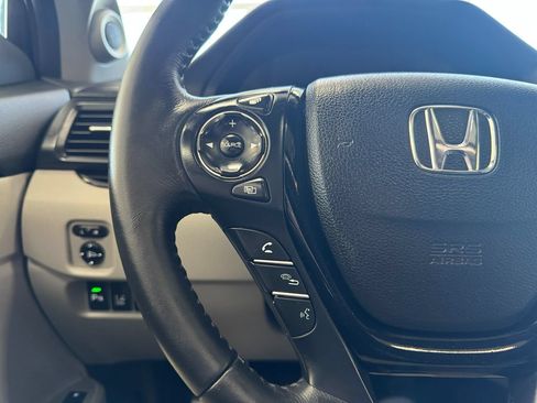 Used 2017 Honda Pilot Touring image 38