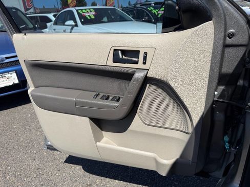 Used 2008 Ford Focus SE image 18