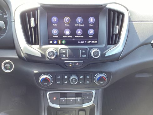 Used 2024 GMC Terrain SLT w/ LPO, Floor Liner Package AWD/4WD image 18