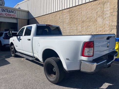 Used 2022 RAM 3500 Tradesman w/ Chrome Appearance Group image 13