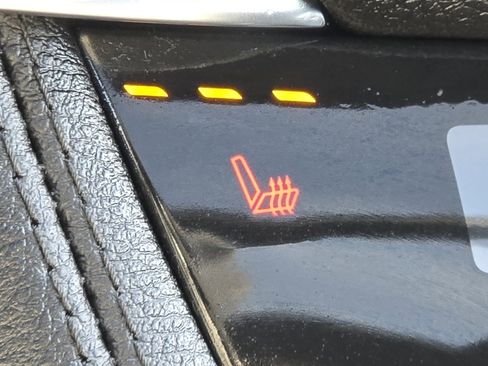 Used 2022 Cadillac XT5 Premium Luxury w/ LPO, Premium Carpet Package image 7