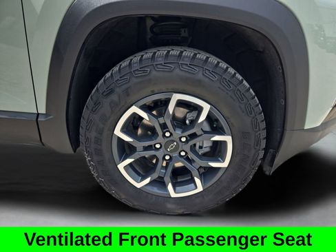 Used 2025 Chevrolet Equinox ACTIV w/ Convenience Package III image 10