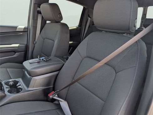 New 2025 GMC Canyon Elevation w/ Convenience Package image 14