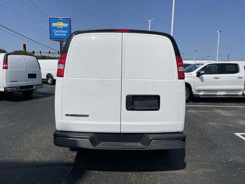 New 2025 Chevrolet Express 3500 Extended w/ Driver Convenience Package RWD image 4