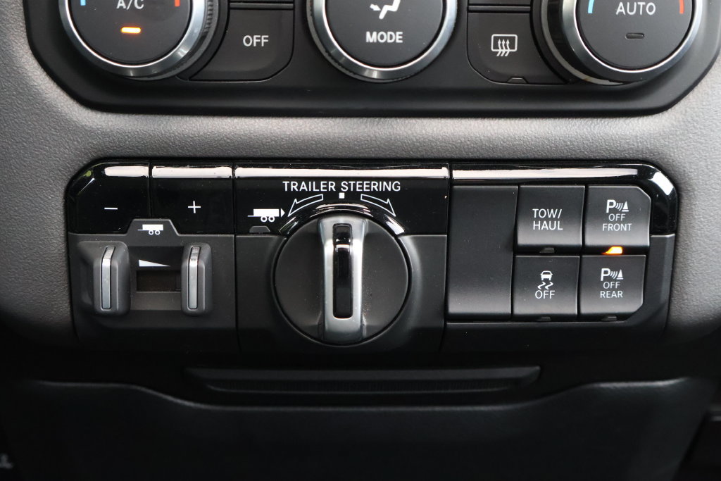 Used 2022 RAM 1500 Big Horn AWD/4WD image 21