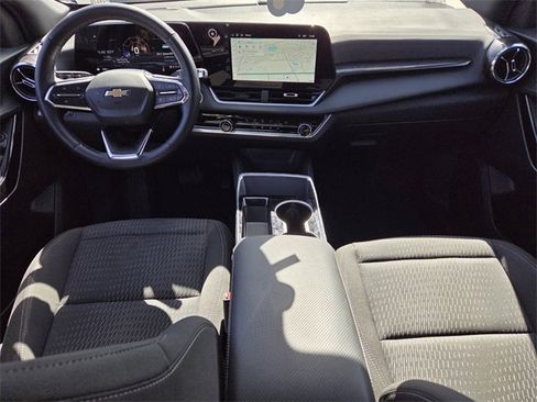 Certified 2025 Chevrolet Equinox LT image 16