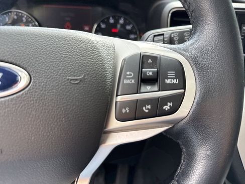 Used 2022 Ford Explorer XLT w/ Equipment Group 202A AWD/4WD image 24
