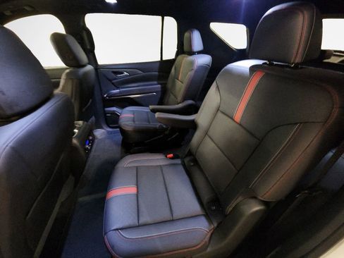 Certified 2024 Chevrolet Traverse RS AWD/4WD image 24
