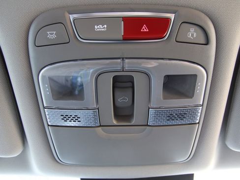 Used 2024 Kia Telluride EX w/ EX Captain's Chair Package image 38