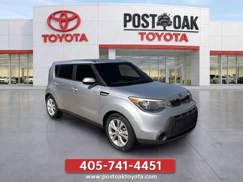 Used 2015 Kia Soul + FWD image 6