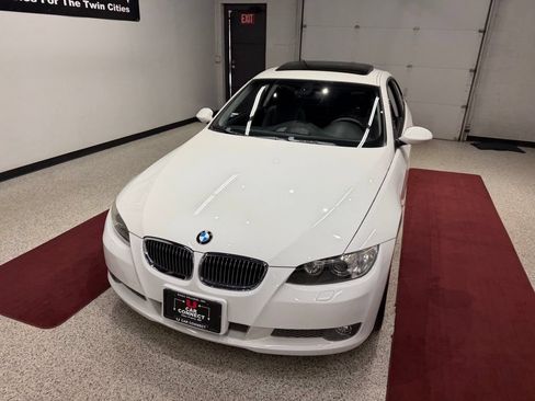Used 2009 BMW 335i xDrive Coupe AWD/4WD image 5