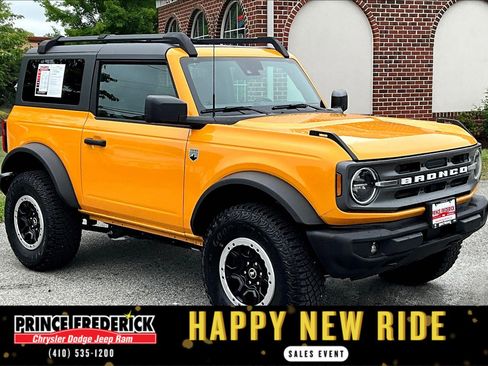 Used 2022 Ford Bronco Big Bend w/ Sasquatch Package image 1