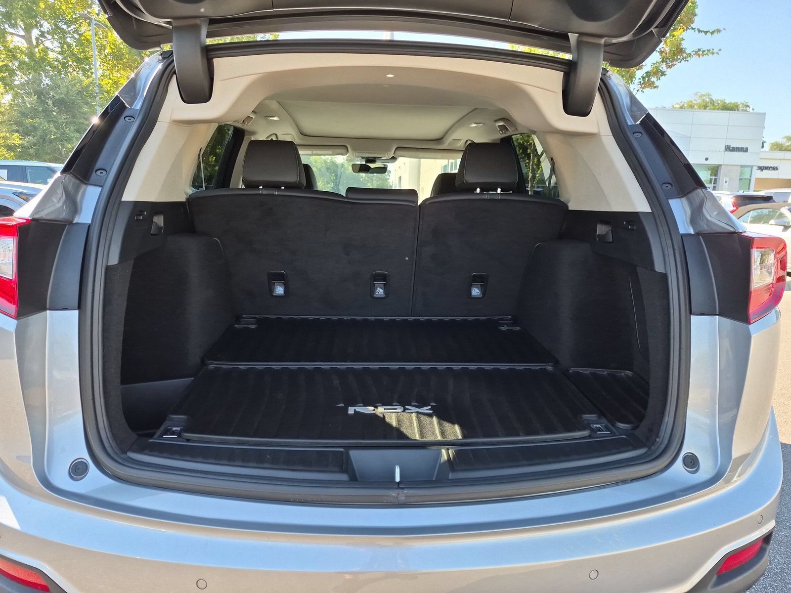 Used 2023 Acura RDX w/ Technology Package FWD image 31