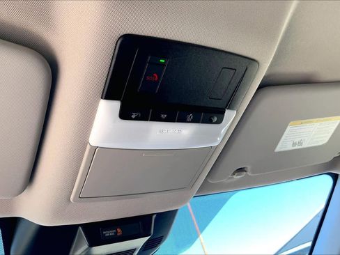 Used 2026 Nissan Rogue SV image 29