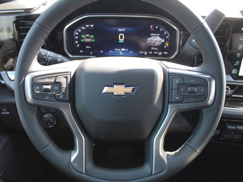 New 2026 Chevrolet Silverado 1500 LT w/ Z71 Off-Road Package image 11