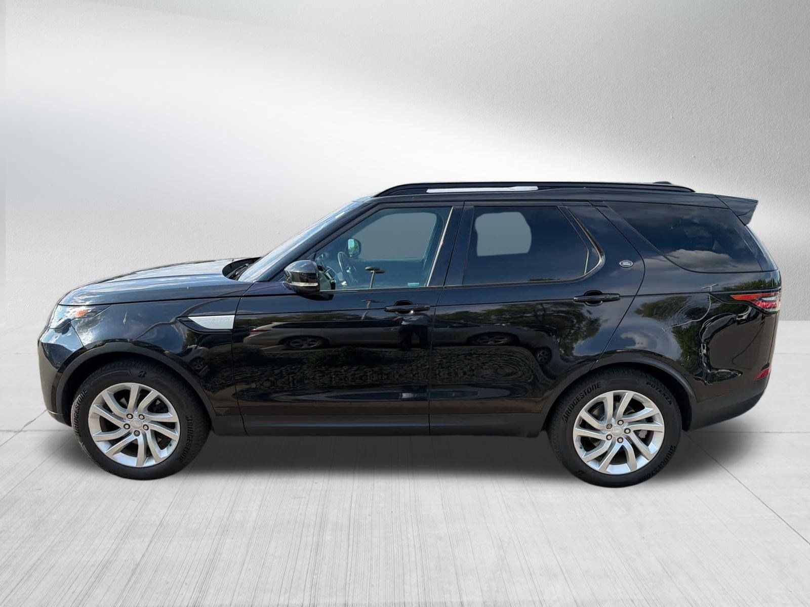 Used 2018 Land Rover Discovery HSE AWD/4WD image 8