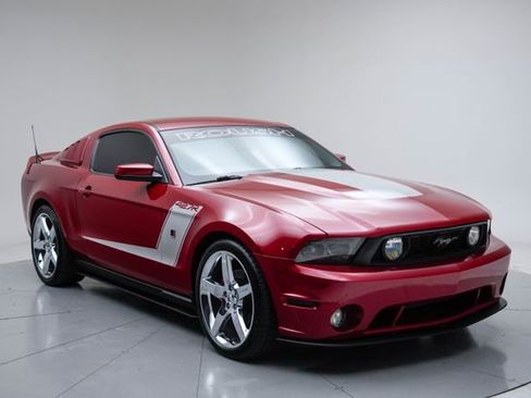 Used 2010 Ford Mustang GT Premium RWD image 9